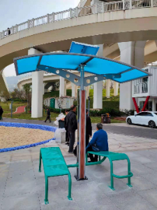 太陽(yáng)能板智能健身器材，戶(hù)外健身路徑安裝完成